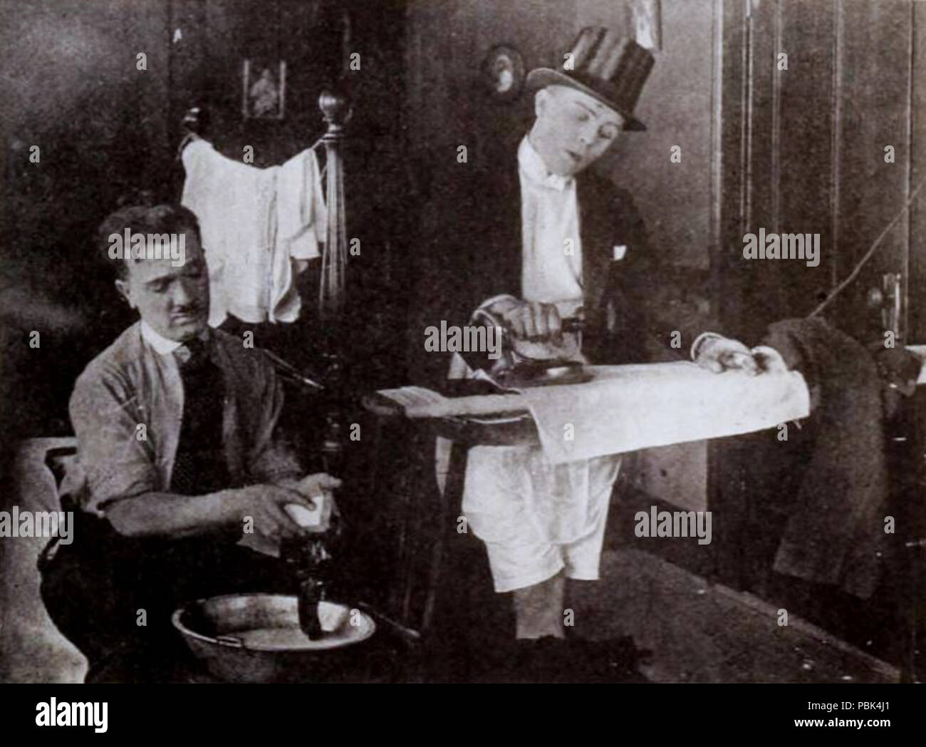 1316 Court-circuit et Snappy (1921) - 1 Banque D'Images