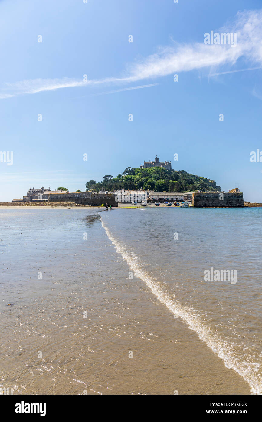 St Michael's Mount à marée basse Banque D'Images