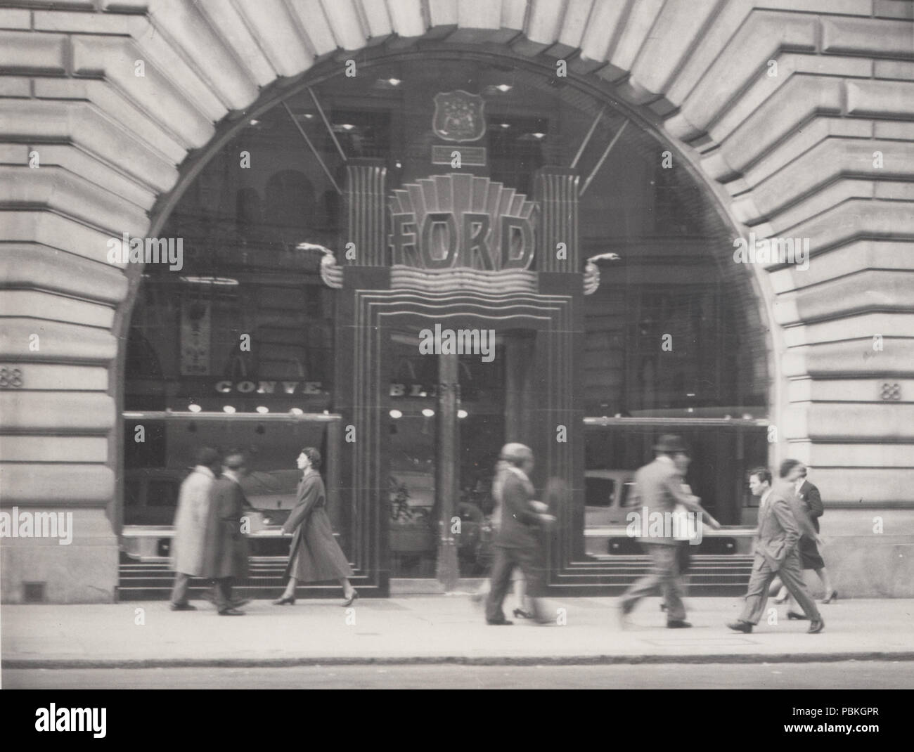 Vintage Photo de la Ford Motor Car Showroom dans Regent Street, Londres Banque D'Images