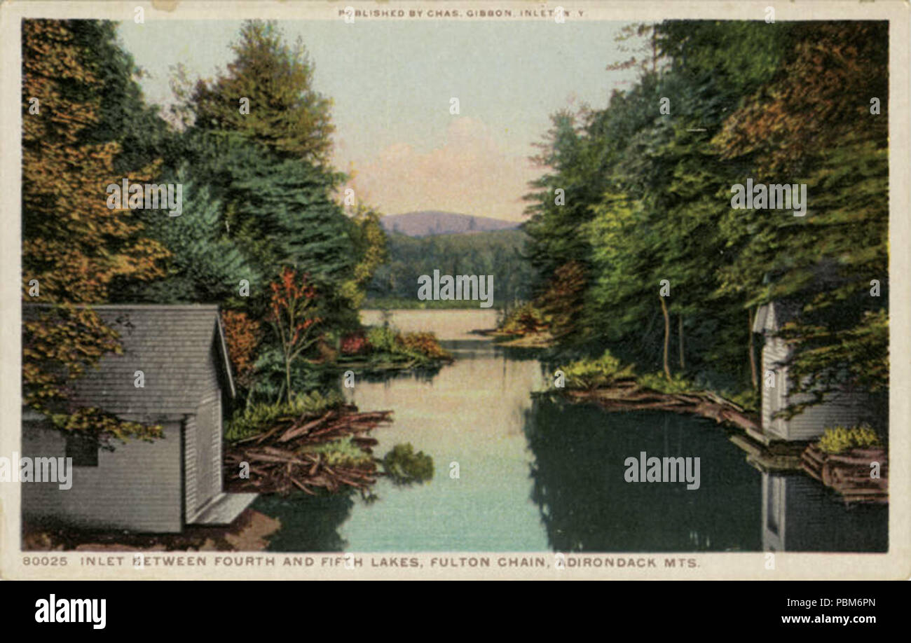 804 Inlet Entre quatrième et cinquième lacs, Fulton, Chaîne de montagnes Adirondack (NPAR) 23215 Banque D'Images