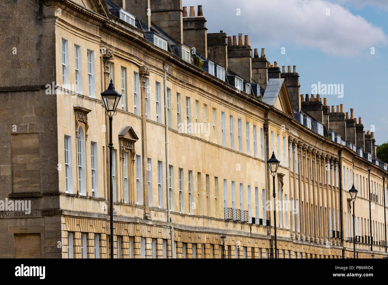 Maisons géorgiennes en terrasse sur la rue Great Pulteney à Bath, Angleterre, Royaume-Uni Banque D'Images