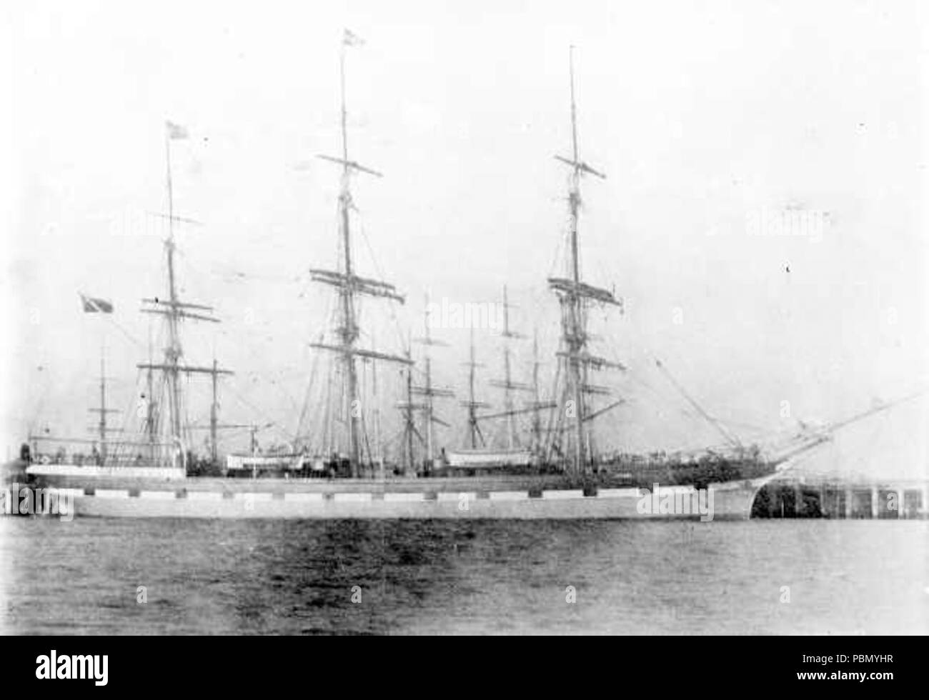 . Anglais : Créateur inconnu. Photographie en noir et blanc d'Loch Shiel. Point tenu par Bibliothèque de l'État de Victoria dans le cadre de l'expédition, Malcolm Brodie collection. Numéro de l'image : H99.220/3118. Format : photographie : gélatine argent, 10,6 x 15,3 cm. Photographie prise avant janvier 1894. Avant janvier 1894 931 Loch Shiel 1 Banque D'Images