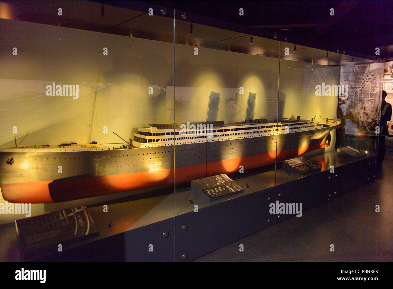 Titanic Rouen BELFAST, NI - 14 juillet 2016 : Titanic dans le Titanic Belfast ...