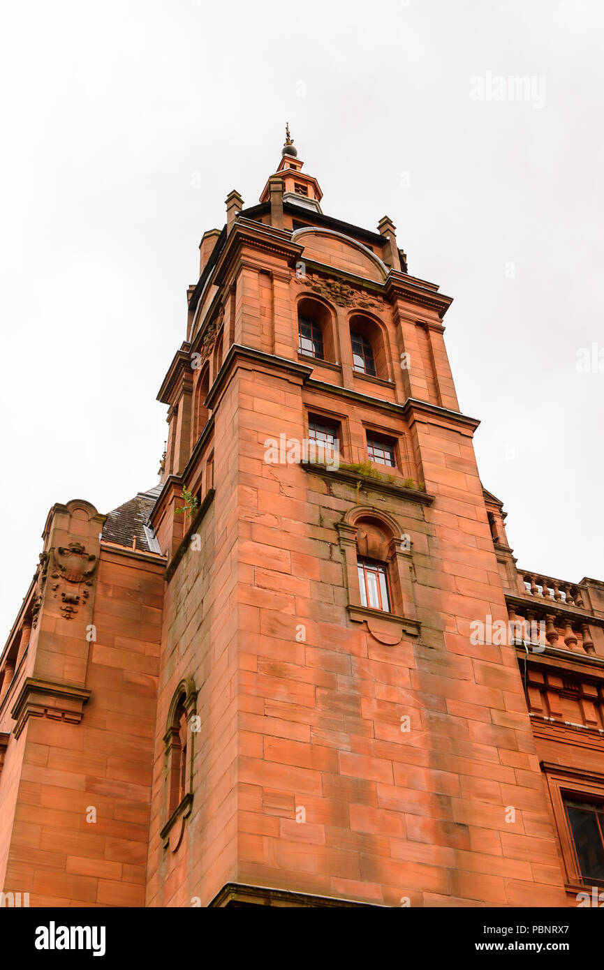 GLASGOW, ÉCOSSE - 16 juillet 2016 : Kelvingrove Art Gallery and Museum, Argyle Street, Glasgow. C'est une attraction populaire pour les touristes Banque D'Images