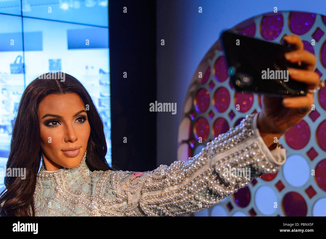 Londres, Angleterre - le 22 juillet 2016 : Kimberly Kim Kardashian, personnalité de la télévision de l'Ouest américain, du musée de cire de Madame Tussauds. Banque D'Images