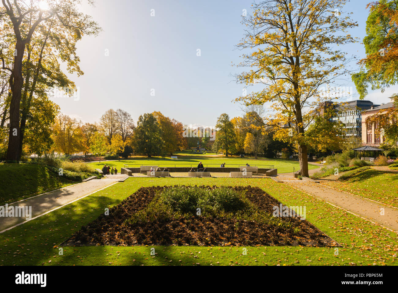 Schlossgarten ou jardin du château, le temps d'automne, feuillage d'automne, Kiel, capitale du Schleswig-Holstein, Allemagne, Europe Banque D'Images