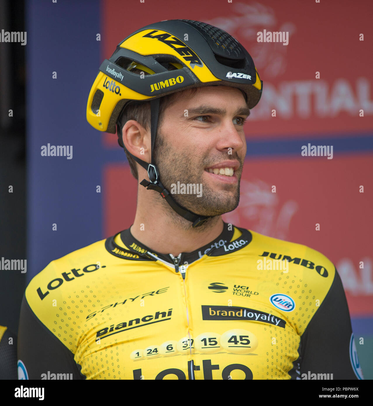 Horse Guards Parade, Londres, Royaume-Uni. 29 juillet, 2018. La seule course UCI WorldTour pour hommes s'aligne pour commencer la course dans le centre de Londres, le top riders sont présentés aux spectateurs. Photo : Team Lotto NL Jumbo. Credit : Malcolm Park/Alamy Live News. Banque D'Images