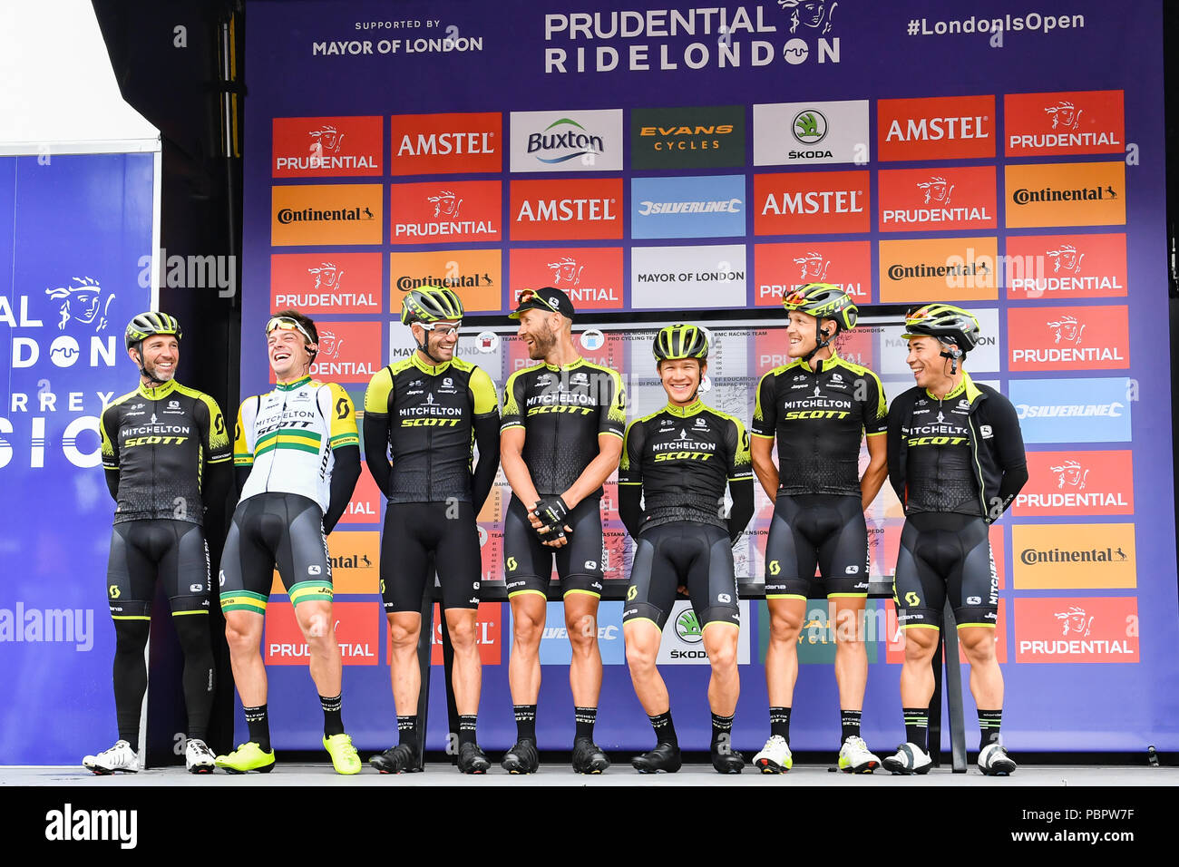 Londres, Royaume-Uni, 28 juillet 2018. Mitchel-Ton-Scott à l'équipe de Riders Présentation pendant à Prudential RideLondon Surrey Classic 2018 le dimanche, Juillet 29, 2018, London England : Photo : Taka G Wu Banque D'Images