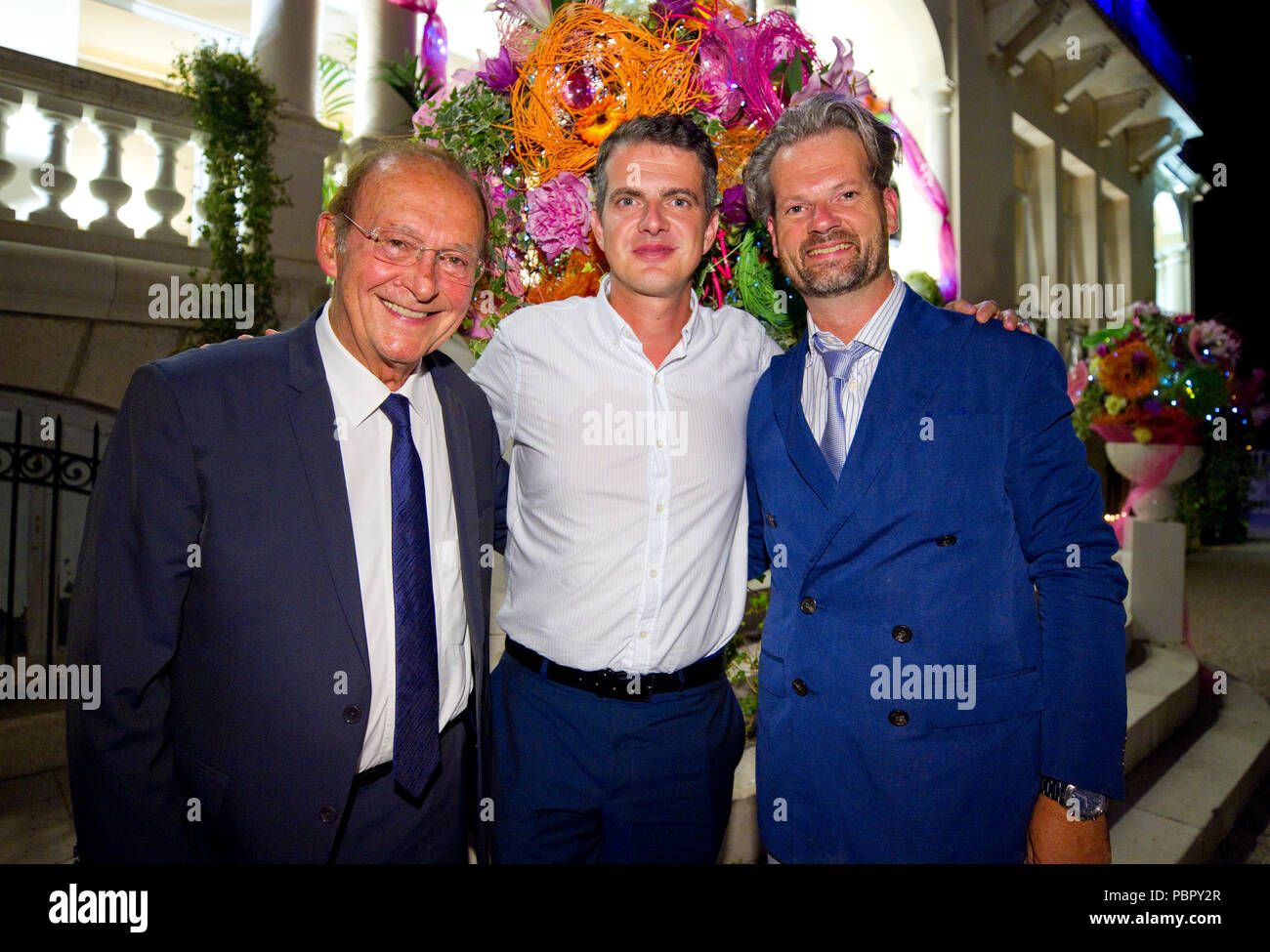 Menton, France. 28 juillet, 2018. Menton, France - 28 juillet 2018 : Le 69e Festival de Musique Menton/Festival de musique classique au parvis de la basilique avec le maire de Menton Jean-Claude Guibal, contre ténor Philippe Jaroussky et directeur artistique Paul-Emmanuel Thomas | Conditions de crédit dans le monde entier : dpa/Alamy Live News Banque D'Images