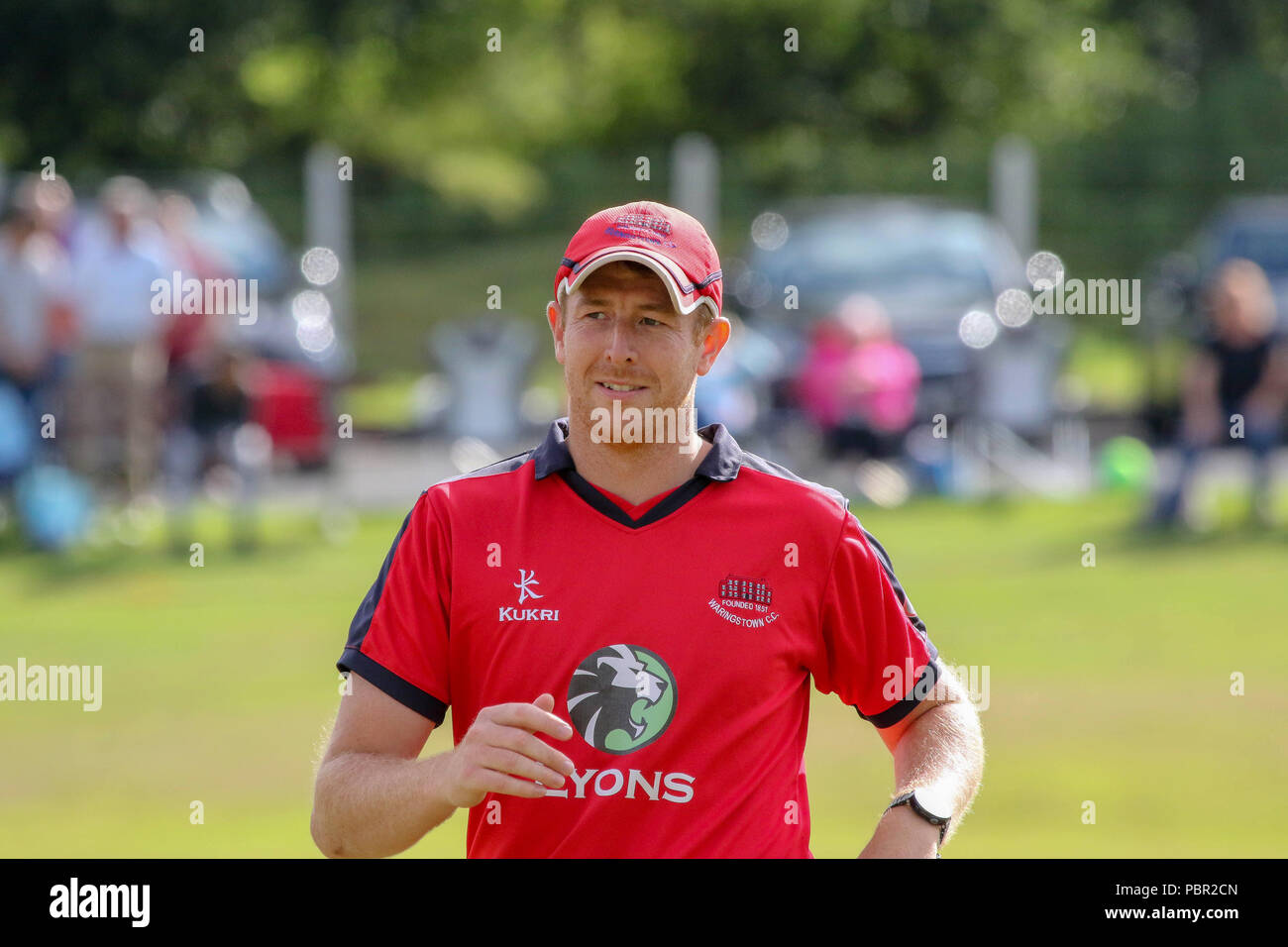 La Pelouse, Waringstown, Irlande du Nord, Royaume-Uni. 29 juillet, 2018. Le Lagan Valley Steels vingt 20 2018 Finale de la coupe. Waringstown v North Down. Waringstown le capitaine Greg Thompson a vu son côté conserver le trophée. Crédit : David Hunter/Alamy Live News. Banque D'Images