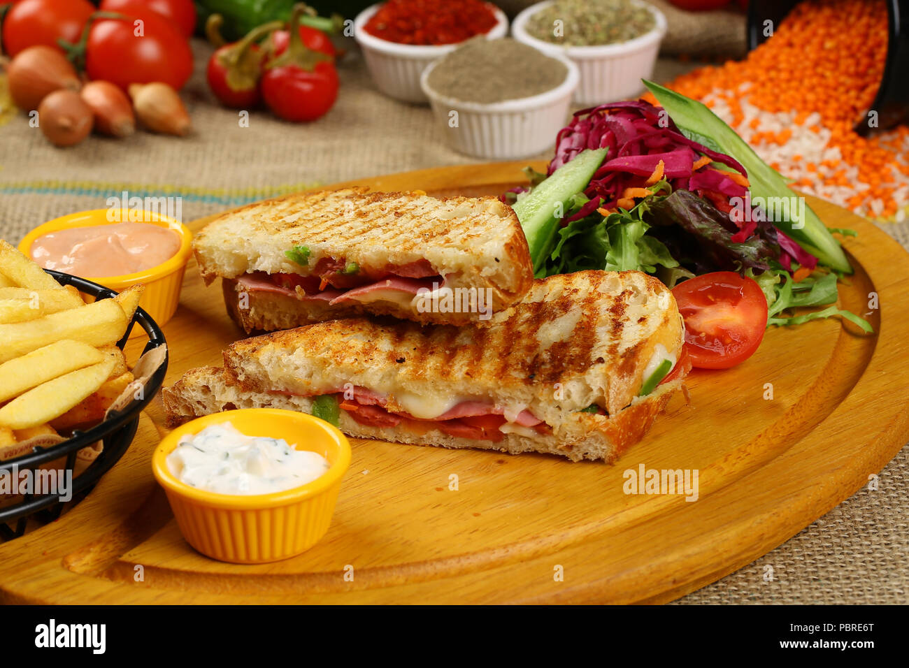 Sandwich panini grillé frais Banque D'Images