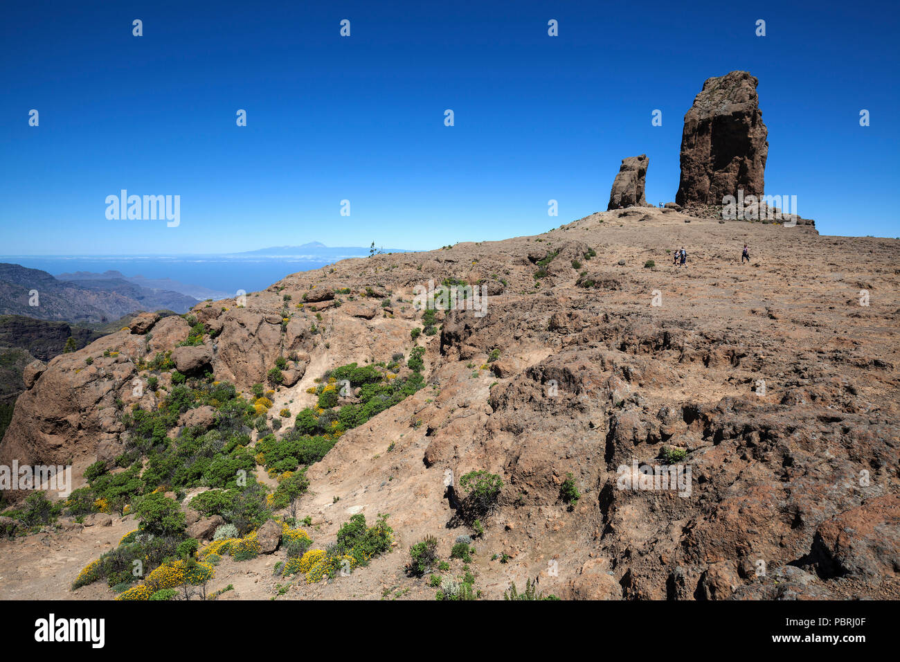 Roque Nublo, cult rock de l'ancien canari, derrière l'île volcan Teide, Ténérife avec Gran Canaria, Îles Canaries Banque D'Images
