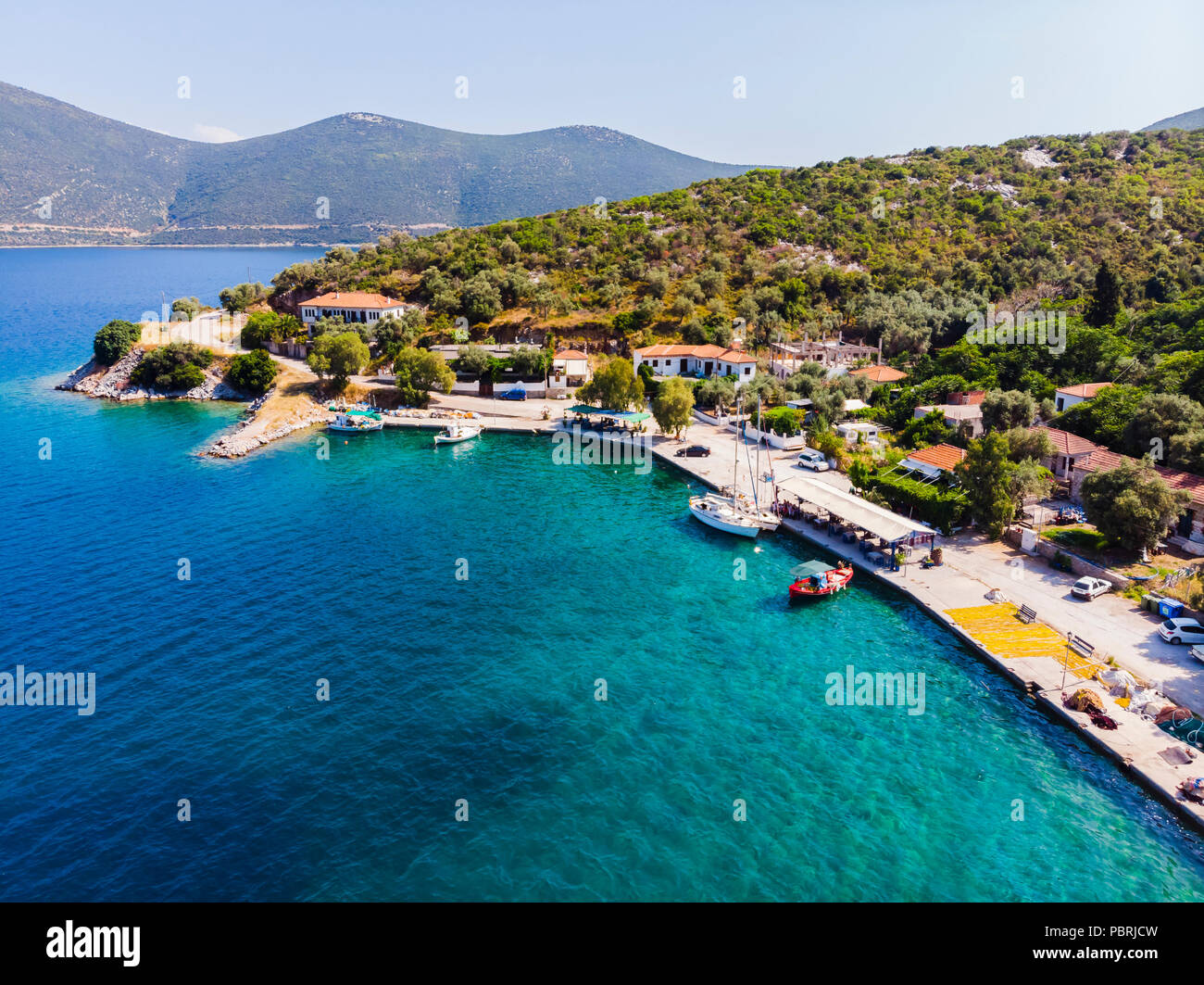 Vue aérienne, village de pêcheurs et de la baie de Kottes, Trikeri-Milina, région de Volos, détroit d'Trikiri, péninsule de Pelion Banque D'Images