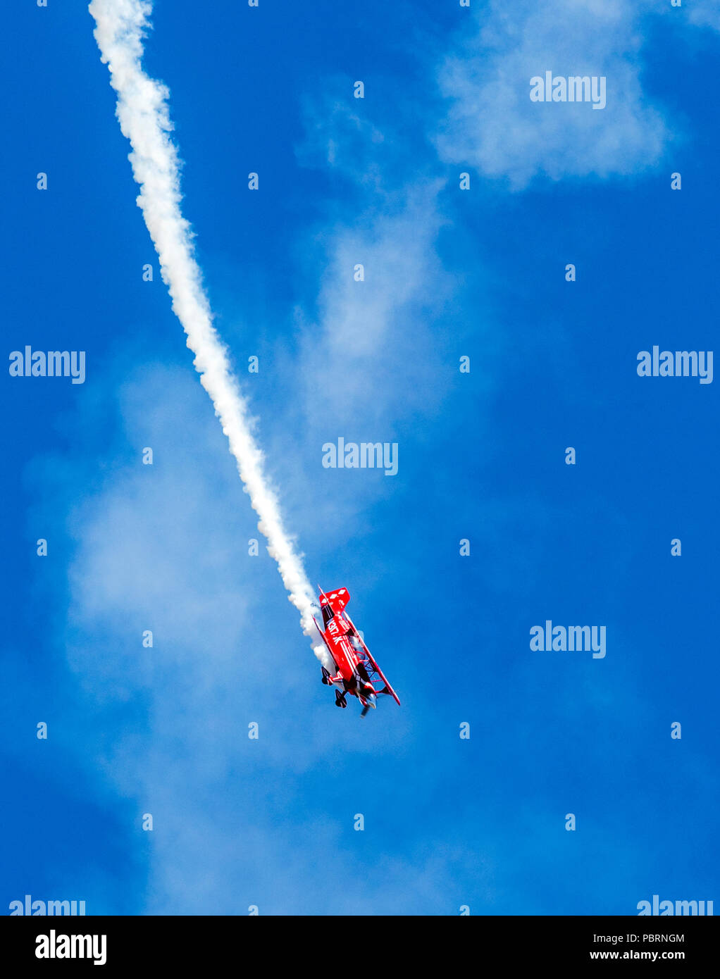 Femme pilote, Pitts Special S2C ; biplan État Métro Université de Denver, l'équipe de démonstration aérienne ; Salida fly-in et spectacle aérien ; Salida Colorado ; USA ; Banque D'Images