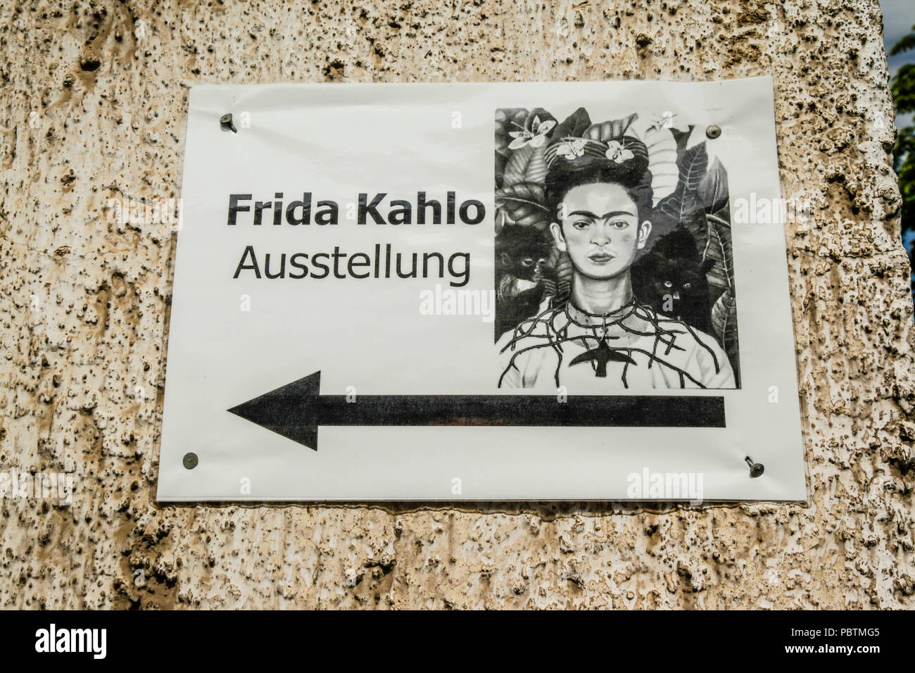 En dehors de l'exposition Frida Kahlo au Kunstmuseum Gehrke-Remund à Baden-Baden Banque D'Images