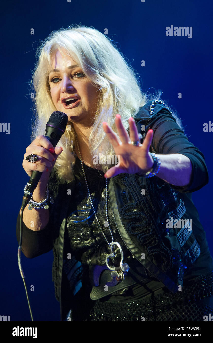 Singer Bonnie Tyler Banque De Photographies Et D images Haute singer-bonnie-tyler-banque-de-photographies-et-d-images-haute