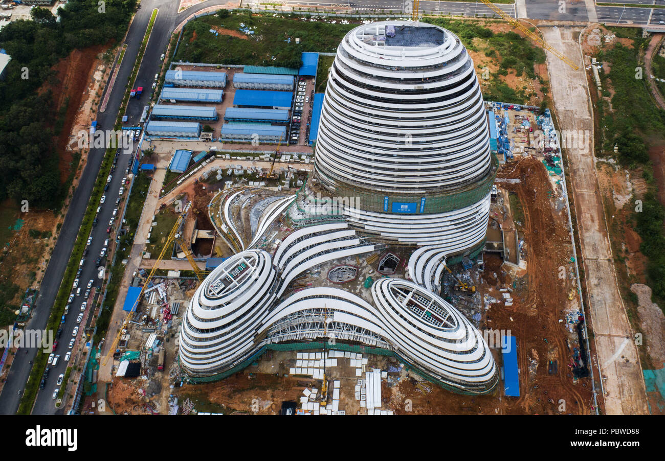 Nanning, Nanning, Chine. 30 juillet, 2018. Nanning, CHINE-le Guangxi Centre de nouveaux médias devient une nouvelle architecture à Nanning, Guangxi du sud-ouest de la Chine. Crédit : SIPA Asie/ZUMA/Alamy Fil Live News Banque D'Images