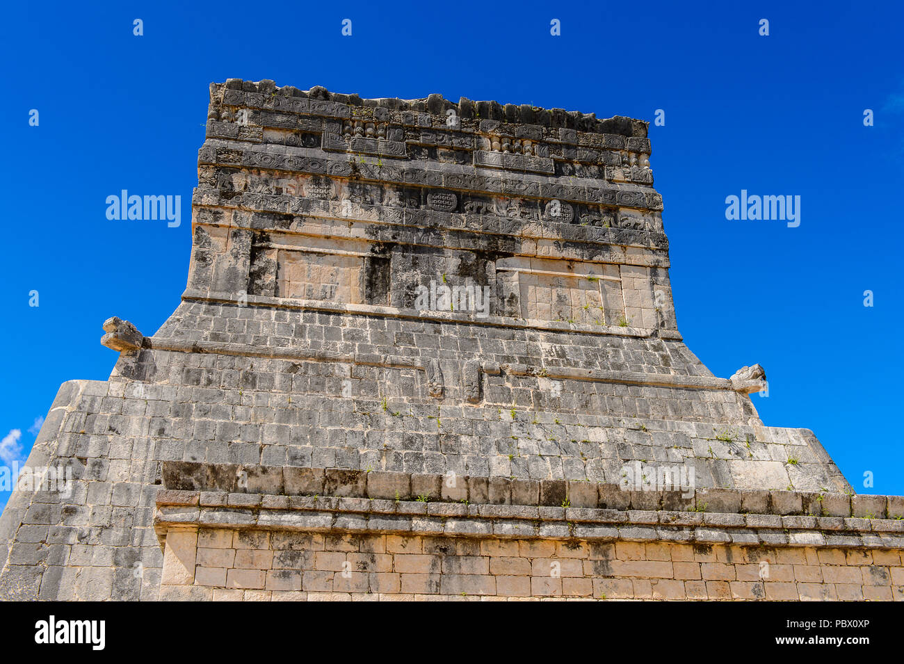 Temple, Chichen Itza, Tinum Municipalité, l'état du Yucatan. C'était une grande ville précolombienne construite par les Mayas de la période classique de Terminal. UN Banque D'Images