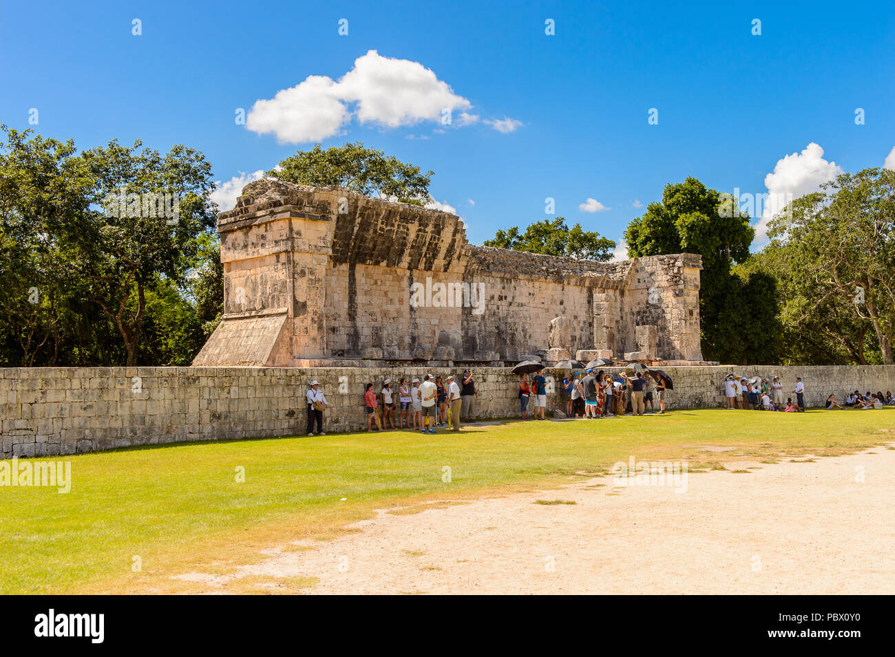 Temple, Chichen Itza, Tinum Municipalité, l'état du Yucatan. C'était une grande ville précolombienne construite par les Mayas de la période classique de Terminal. UN Banque D'Images