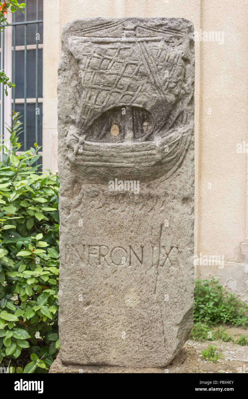 L'Horreum Romain, un ancien, construit sous terre comme un cryptoportique, Narbonne, Occitanie Région, France. Patio extérieur. Banque D'Images