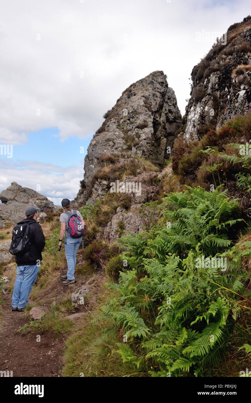 L'Whangie, un corridor en pierre s'étendant sur près de 100m avec des hautes falaises de chaque côté situé sur Auchineden Hill, au nord de Glasgow, Écosse, Royaume-Uni Banque D'Images