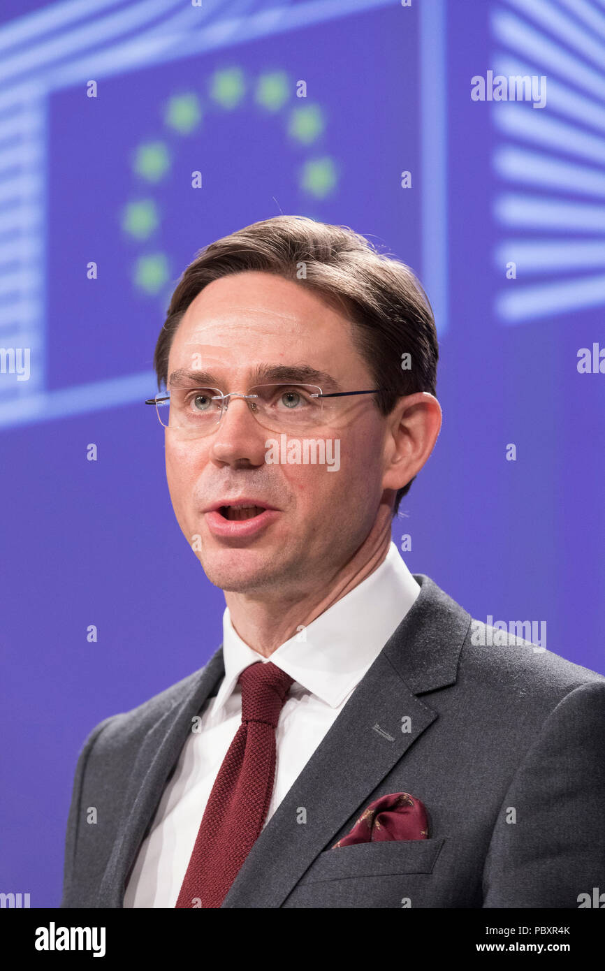 Belgique, Bruxelles, le 09/03/2018 : Réaction de Jyrki Katainen, Commissaire européen aux affaires économiques et monétaires et de l'euro, contre l'Amérique Banque D'Images