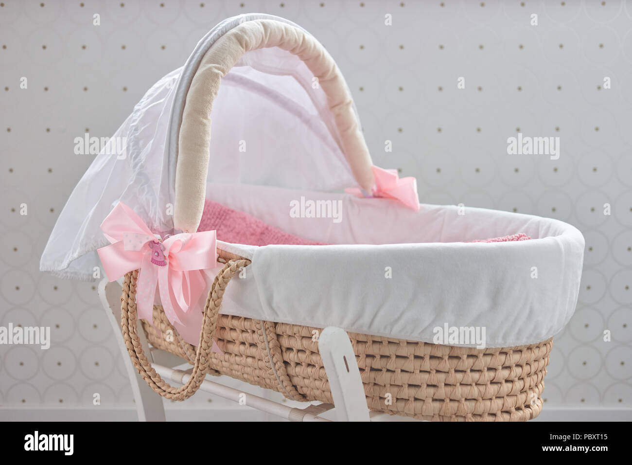 Panier Bebe Doux Grande Belle Panier Pour Un Petit Enfant Photo Stock Alamy