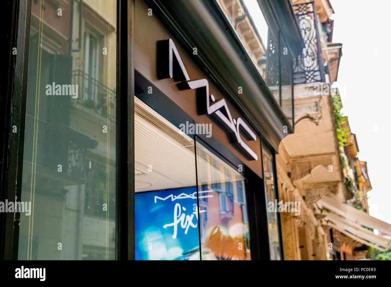 Boutique Mac store front maquillage, Vérone Italie Banque D'Images