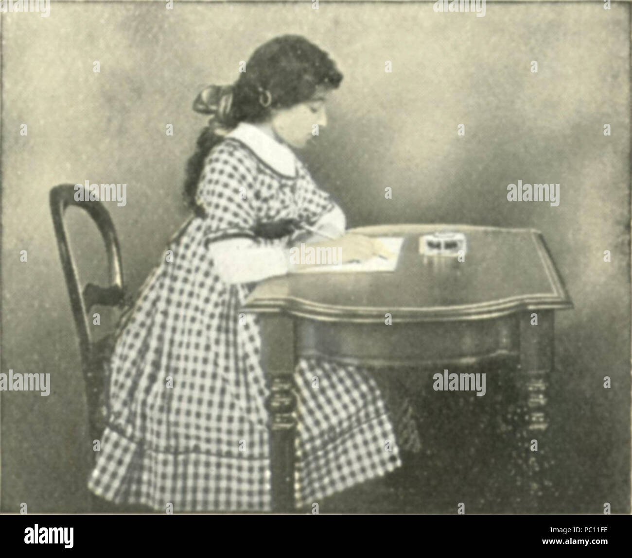 369 LesCorsetsLeFuretParis18cutB Banque D'Images