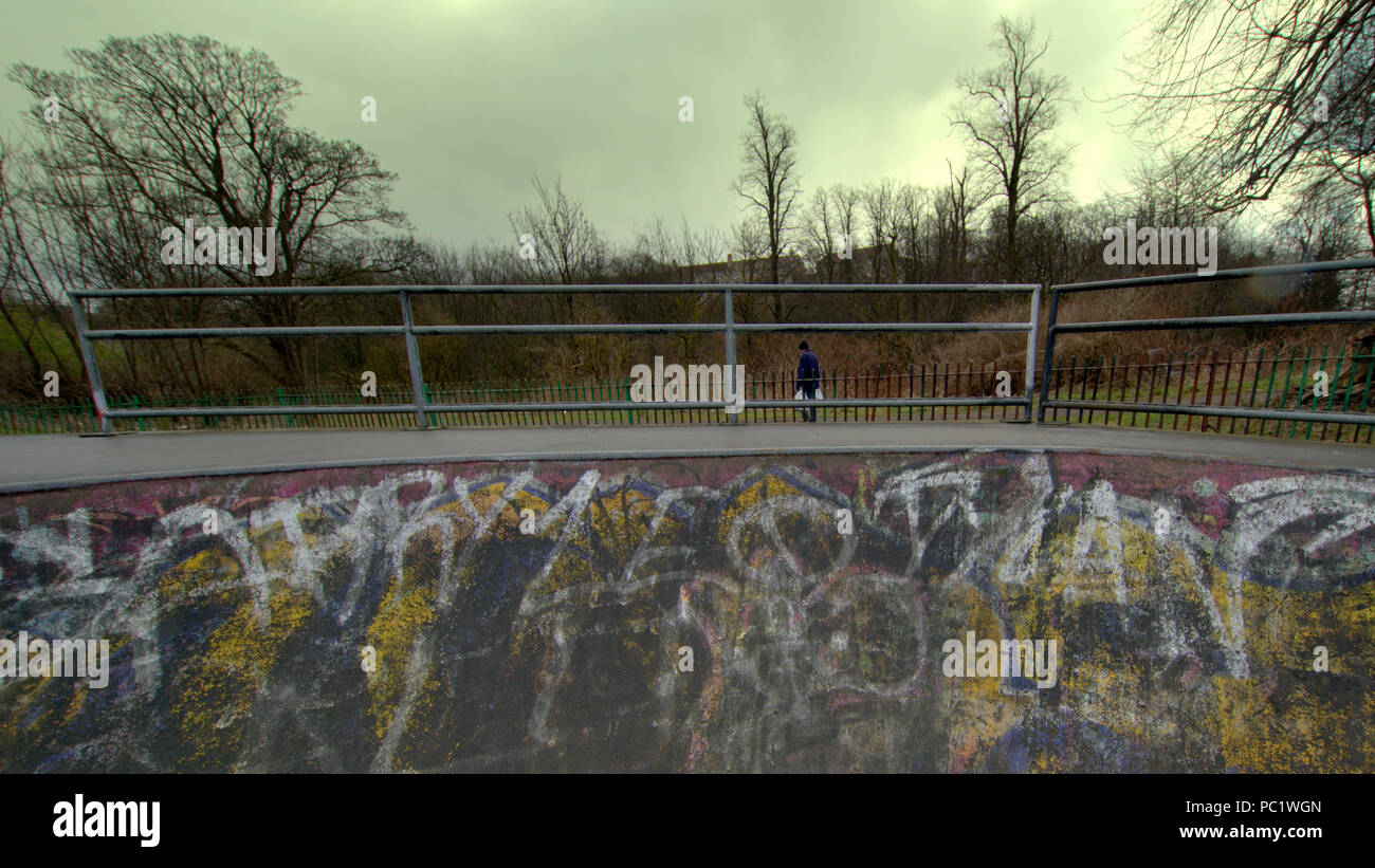 Southdeen jeux bmx graffiti sur une banque dans la maison de l'infâme ned faire face parc Ville brûler'deprived logement de drumchapel Glasgow Banque D'Images