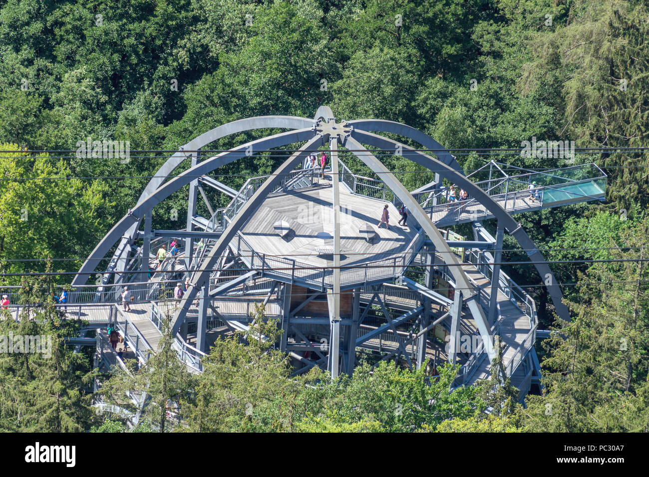 Bad Harzburg, Basse-Saxe, Allemagne, le 27 juillet. 2018 : Bad Harzburg, Basse-Saxe, Allemagne, le 27 juillet. 2018 : Entrée et accès structure pour le tre Banque D'Images