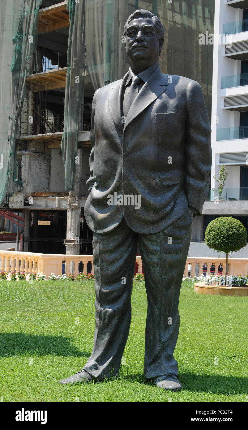 Statue de Lebanons murderd ancien ministre président Rafic Hariri à son monument dans le centre-ville de Beyrouth. Banque D'Images