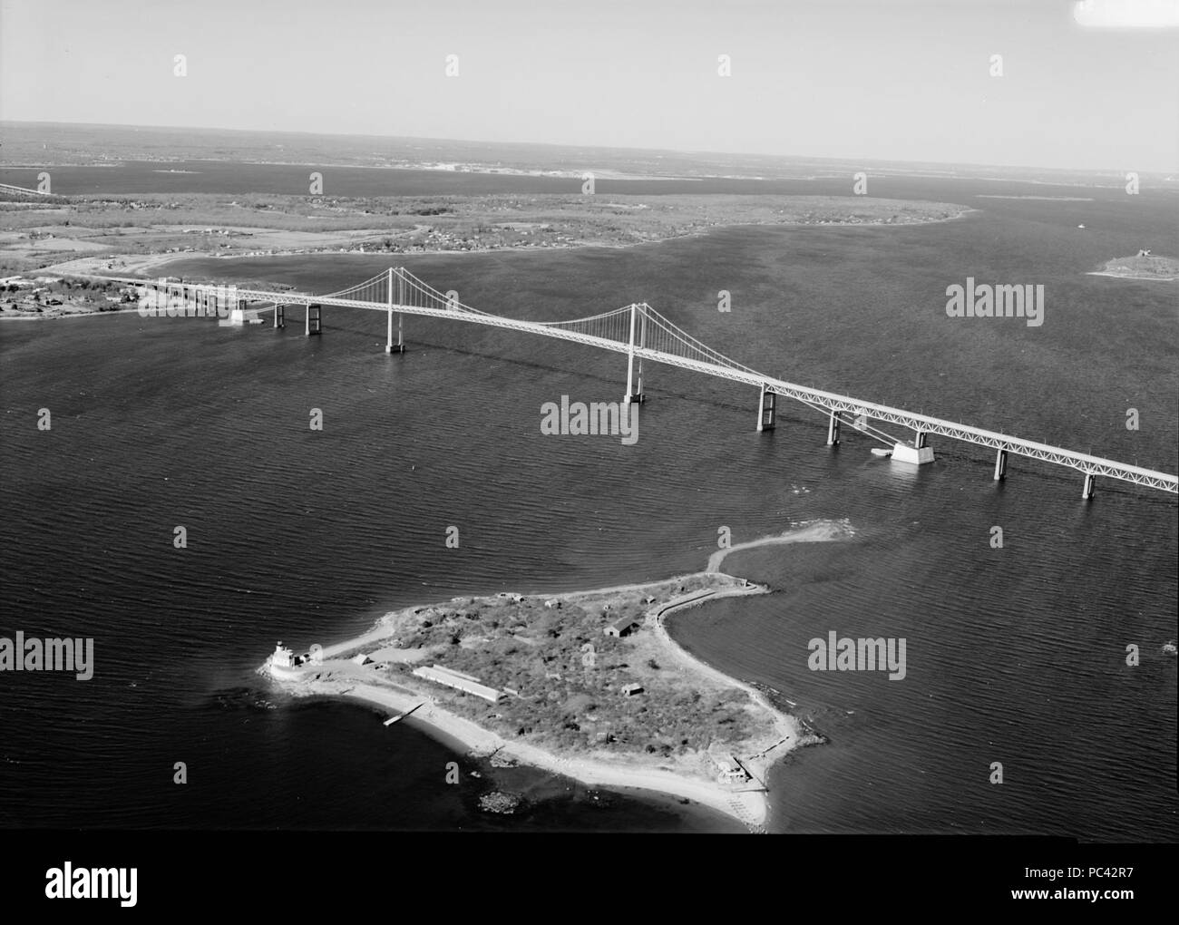 Vue aérienne de Claiborne Pell pont de Newport - 01. Banque D'Images