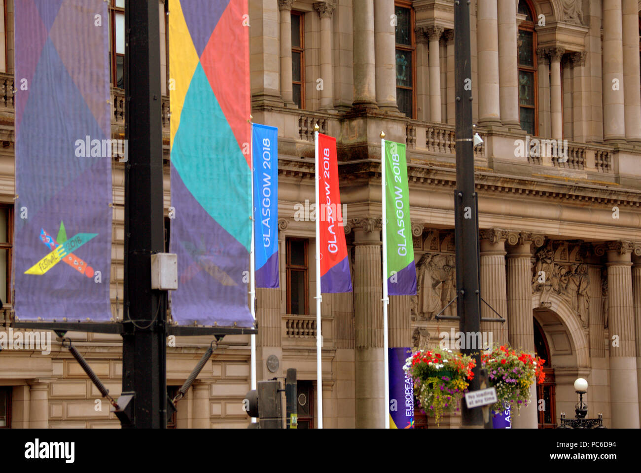Glasgow, Écosse, Royaume-Uni 1er août.championnats européens commencent dans la ville et en même temps que la ville de Berlin jusqu'à la bannières célébration sportive dans le centre-ville de George Square. Gérard Ferry/Alamy news Banque D'Images