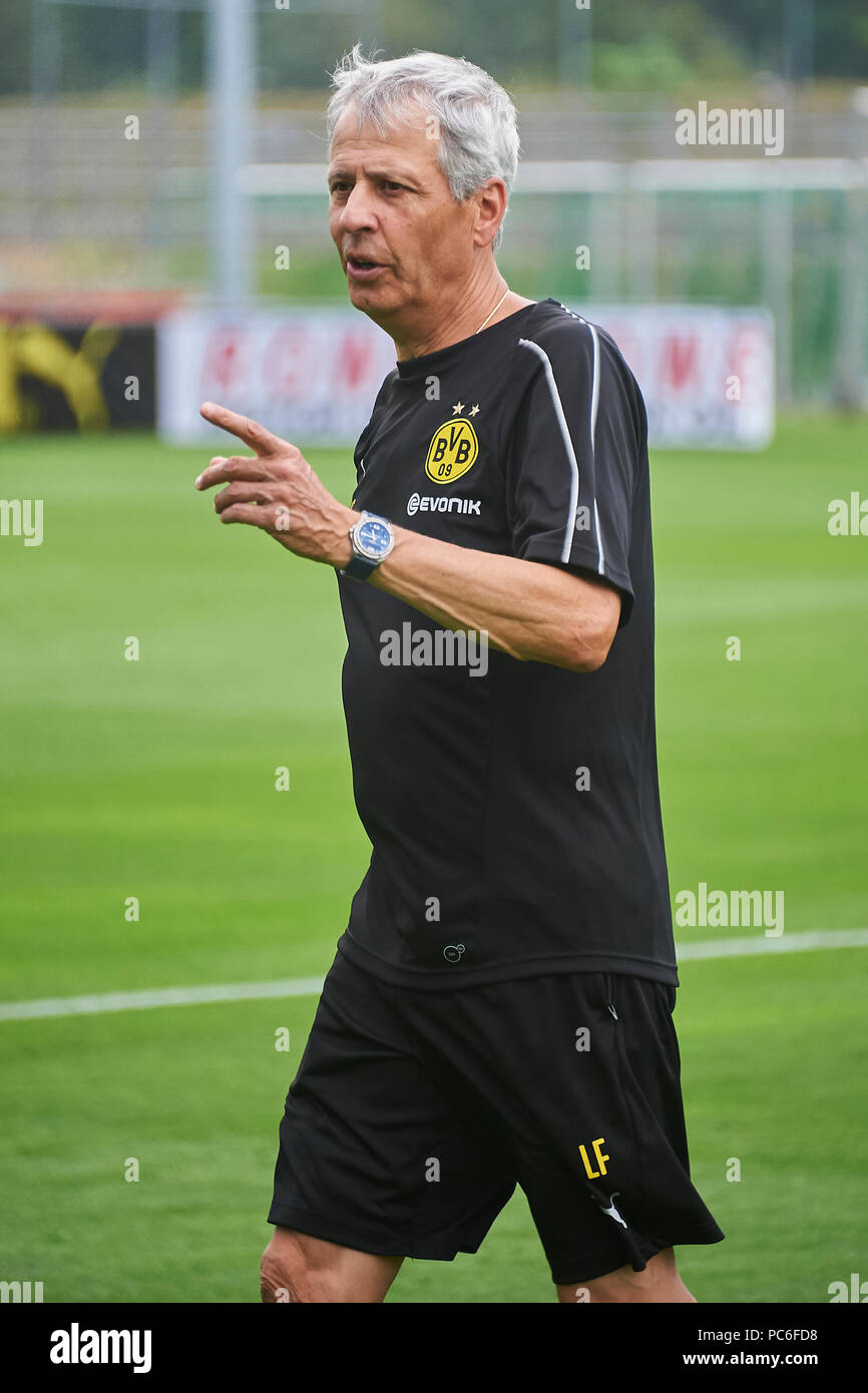 Bad Ragaz, Suisse. 1er août 2018. L'entraîneur Lucien Favre au cours d'une session de formation première équipe du Borussia Dortmund à l'Ri-Au installations sportives à Bad Ragaz. Les Borussen de Bad Ragaz pour une semaine pour se préparer à la saison de la Bundesliga 2018/2019. Banque D'Images