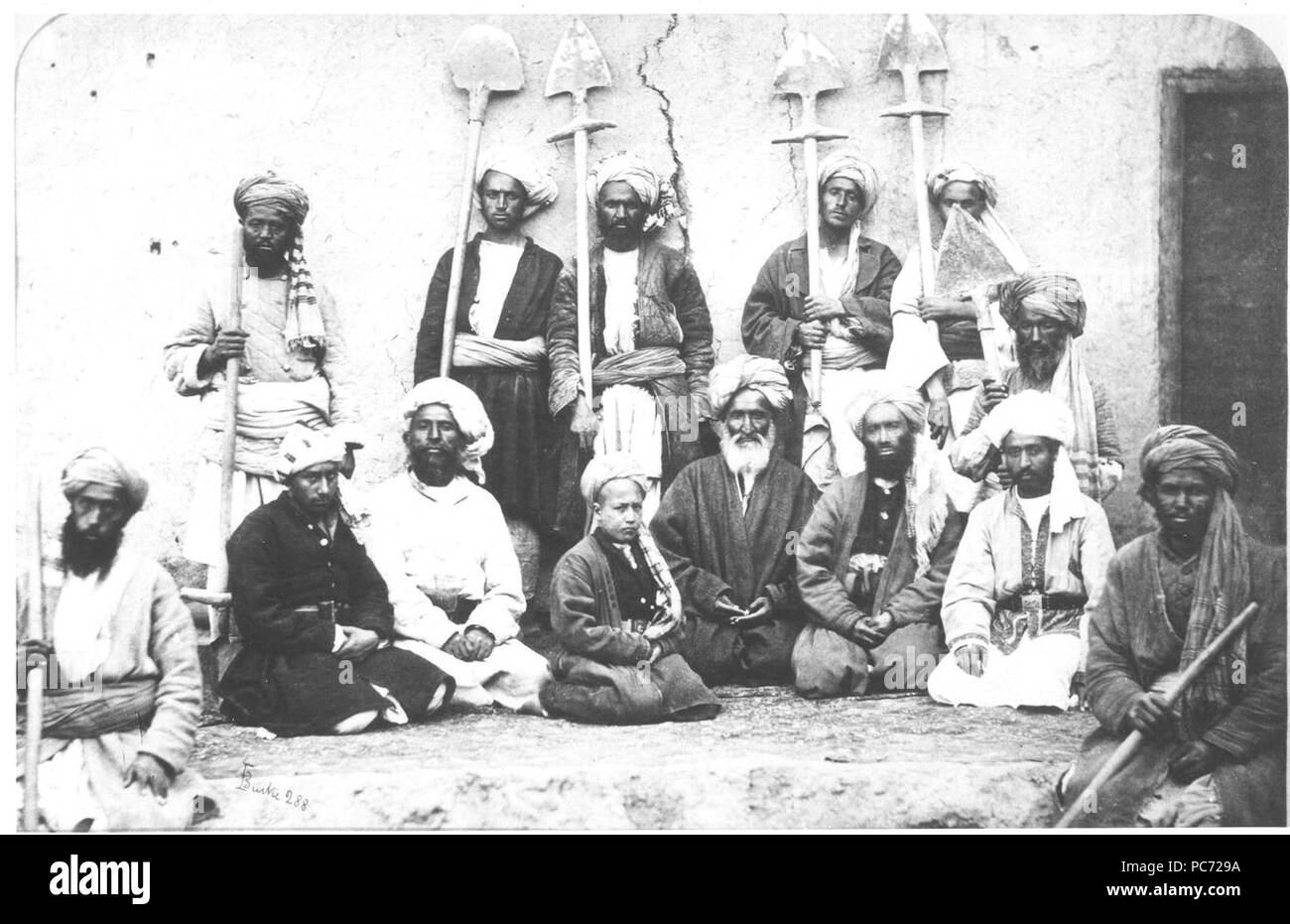 56 exploitants et ouvriers à Kaboul en 1879-1880 Banque D'Images