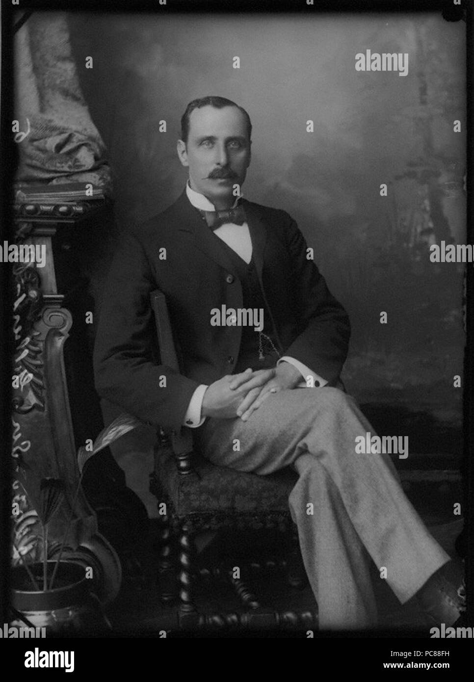 Par Alexander Bassano, négatif au collodion, 1893 81 Sir Gilbert Thomas Gilbert-Carter par Alexander Bassano 1893 NPG x6206 Banque D'Images