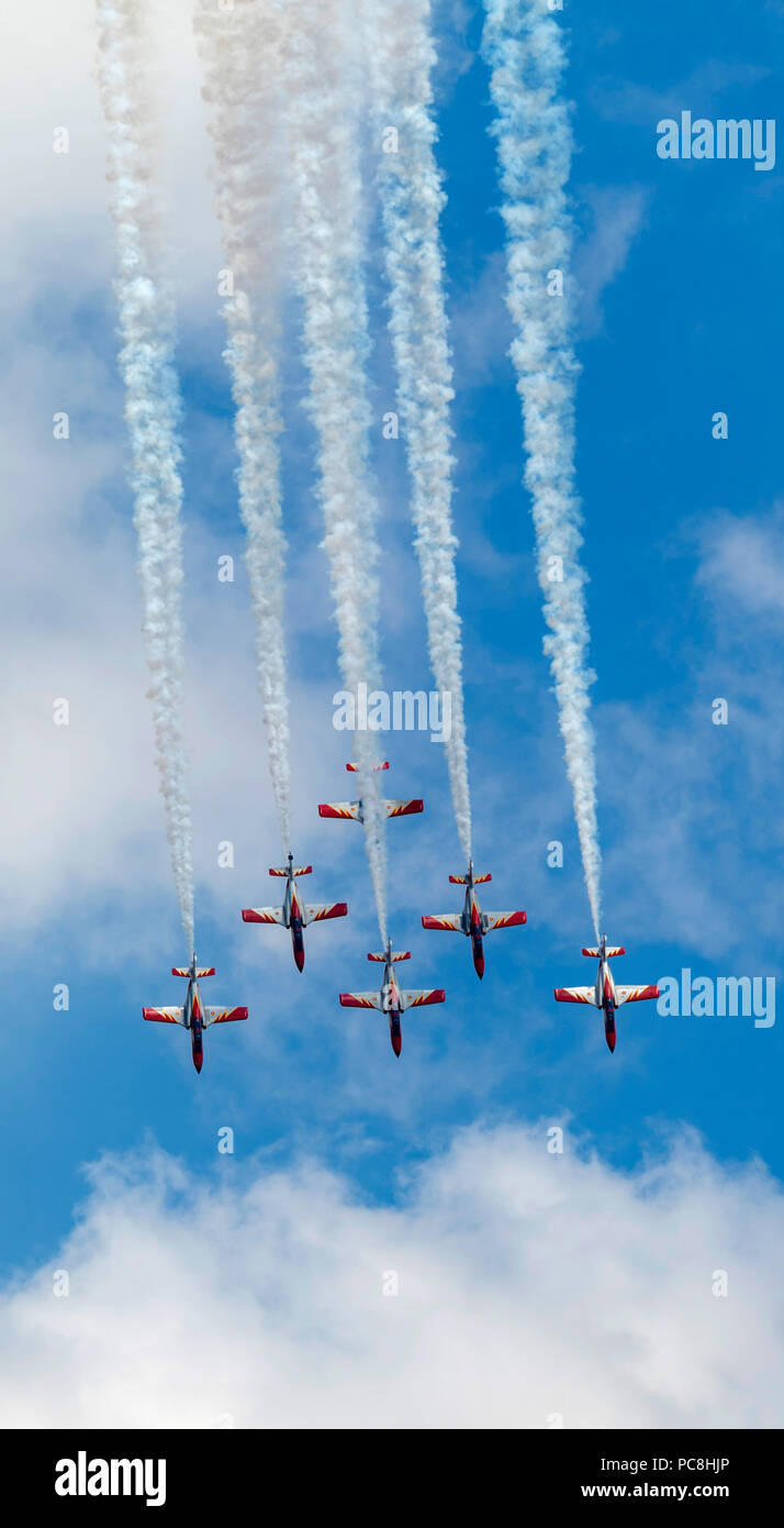 Patrrulla avec l'équipe Espagnol Aguila Casa C101EB Aviojet aircraft Banque D'Images