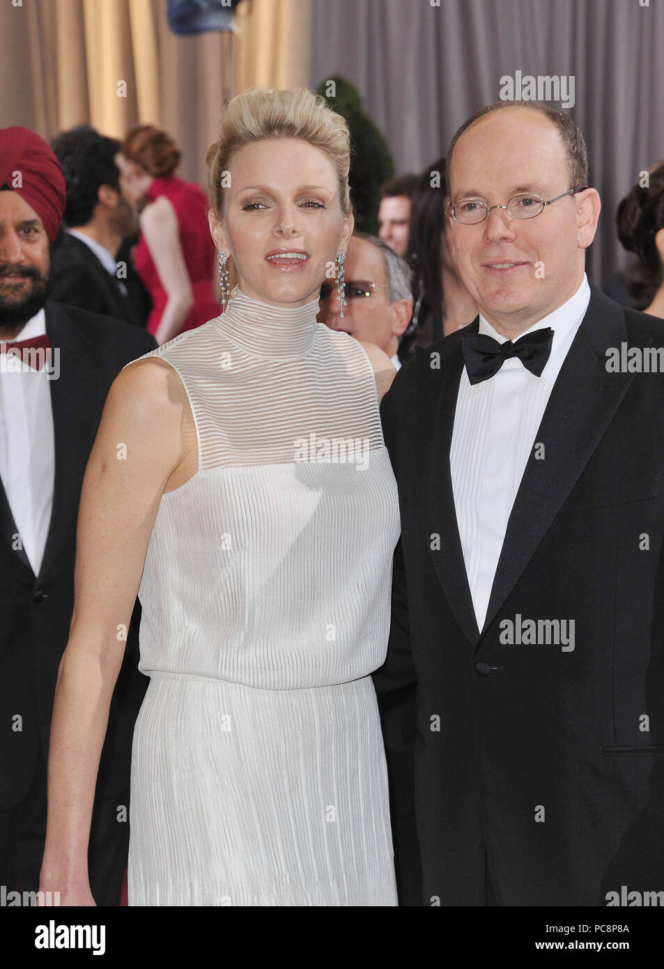 ZD3 5104 arrivant à l'Oscar - 84e Academy Awards - 2012 à l'Hollywood et Highland Theatre de Los Angeles.Le Prince Albert II de Monaco et la Princesse Charlene  267 ------------- Red Carpet Event, Vertical, USA, Cinéma, Célébrités, photographie, Bestof, Arts, Culture et divertissement, Célébrités Topix fashion / Vertical, Best of, événement dans la vie d'Hollywood, Californie - Tapis rouge et en backstage, USA, Cinéma, Célébrités, cinéma, télévision, Célébrités célébrités musique, photographie, Arts et culture, Bestof, divertissement, Topix, verticale de la famille de l'année , 2 Banque D'Images