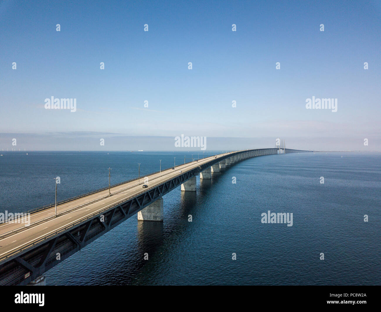 Vue sur le pont de l'Øresund de Suède Banque D'Images