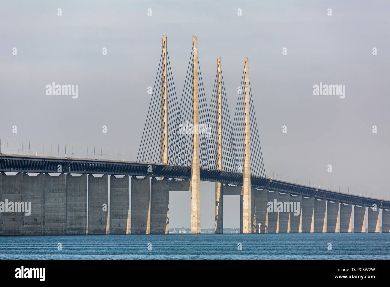 Vue sur le pont de l'Øresund de Suède Banque D'Images