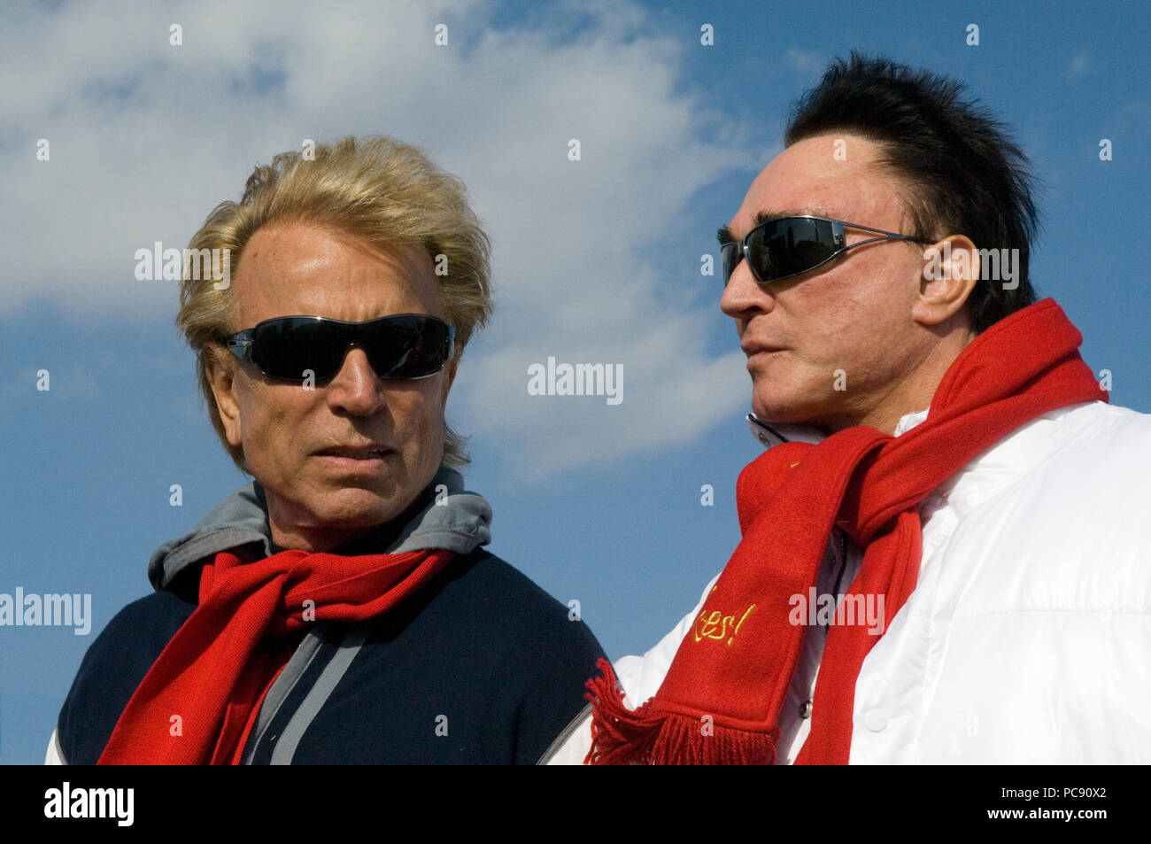 Siegfried & Roy en 2007 dans l'une de leurs premières apparitions publiques ensemble après Roy Horn est mutilée au cours d'un lion et des tigres blancs show en 2003. Banque D'Images