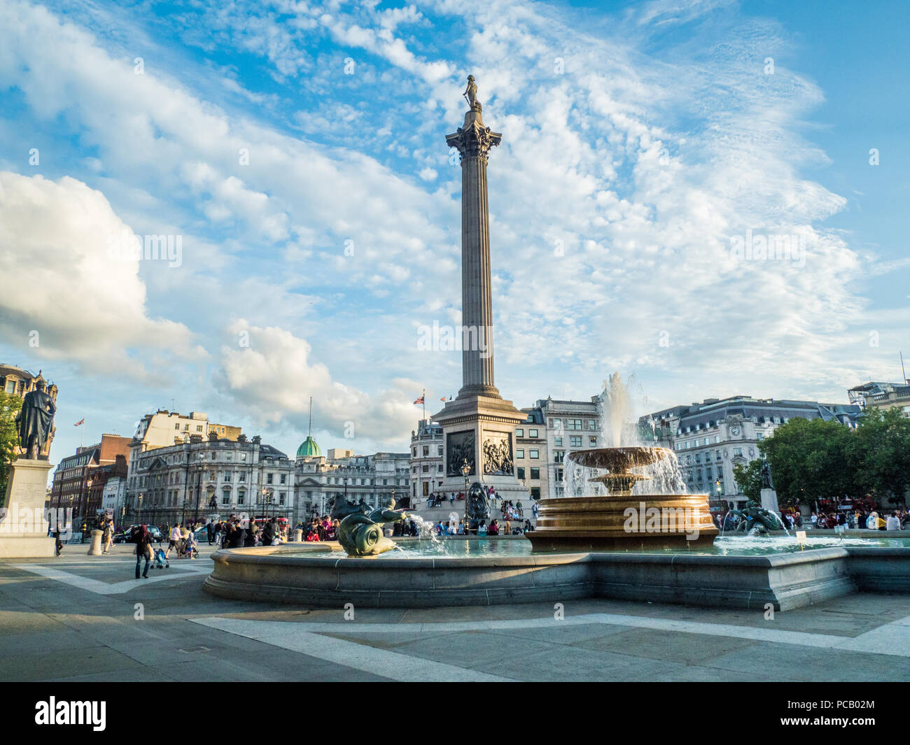 Nelsons Column à Trafalgar Square, Londres, Angleterre Banque D'Images