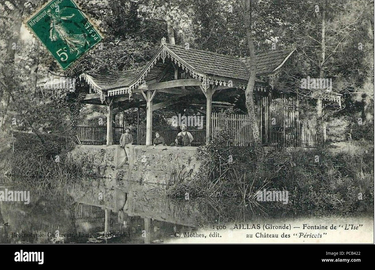 Aillas - château des Péricots la fonataine 1. Banque D'Images