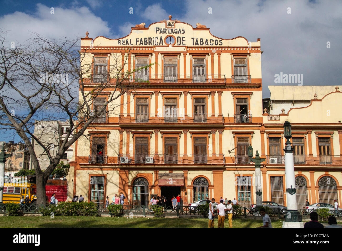 Façade de la fabrique de cigares Partagas, La Havane, Cuba Banque D'Images