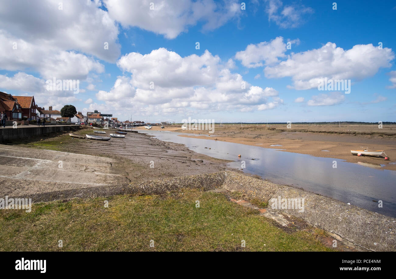 Marée basse côte au cours des puits de la mer du Nord, Norfolk, East Anglia, Royaume-Uni Banque D'Images