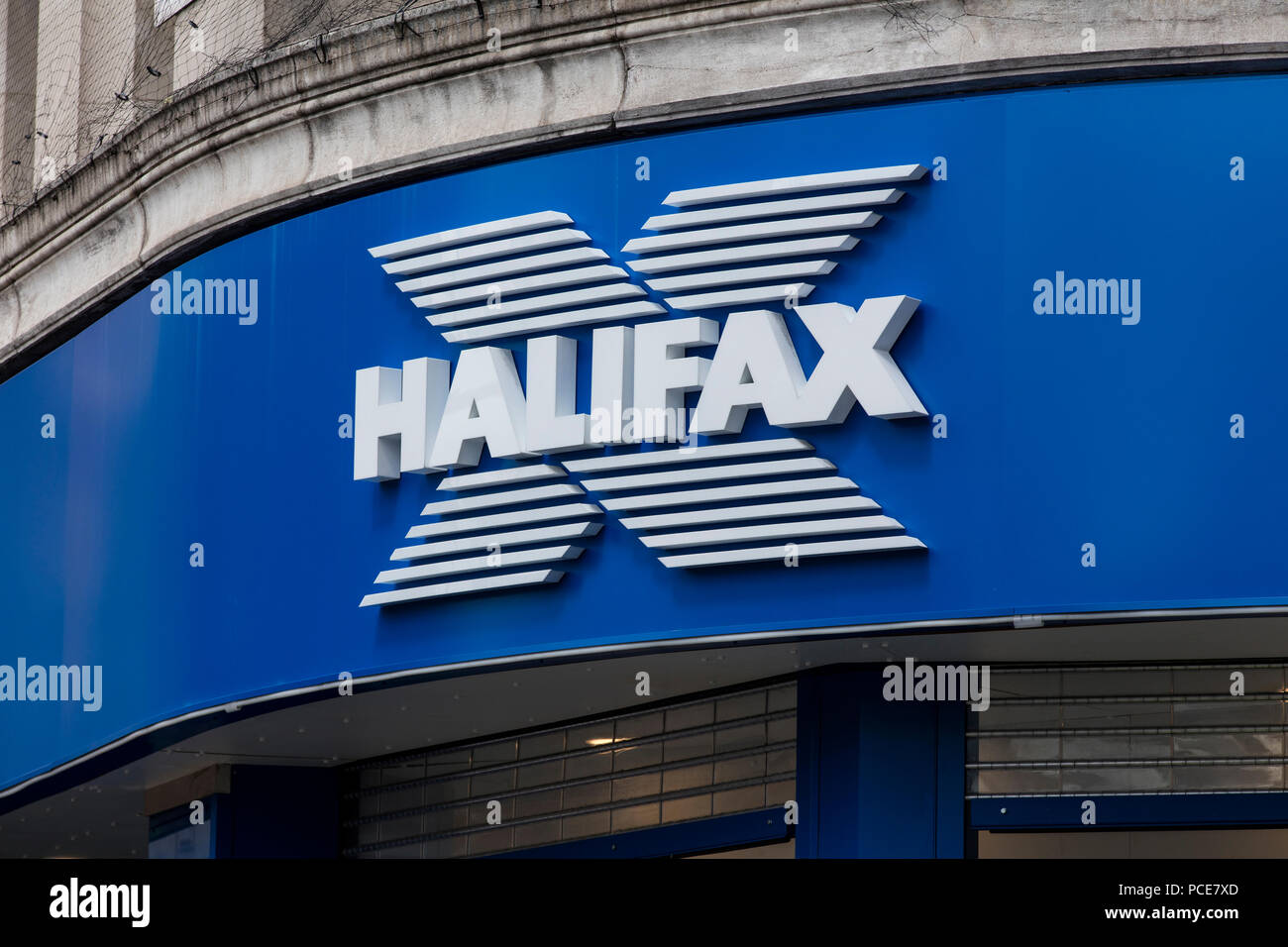 Londres, Royaume-Uni - 31 juillet 2018 : Halifax Bank avant du magasin sur Oxford Street, au centre de Londres. Banque D'Images