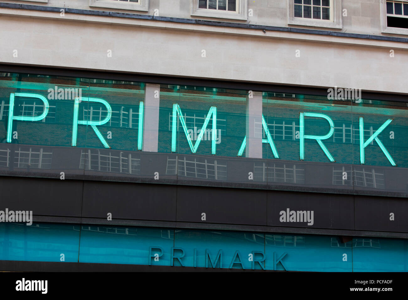 Londres, Royaume-Uni - 31 juillet 2018 : Primark magasin de vêtements/sur Oxford Street, au centre de Londres. Banque D'Images