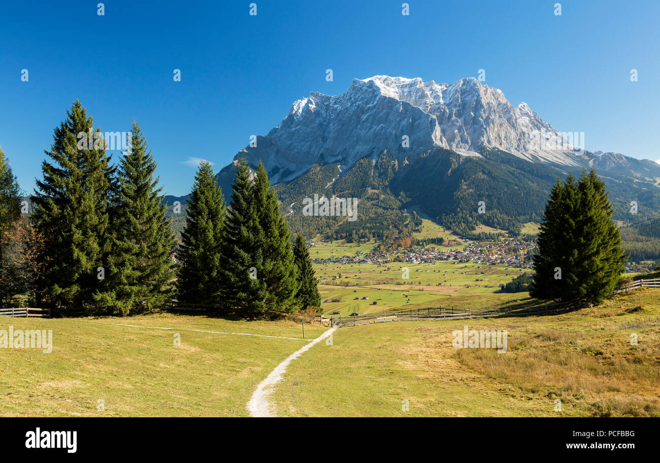 Vue sur la Zugspitze, Lermoos, Grubigstein de Tyrol, Autriche Banque D'Images