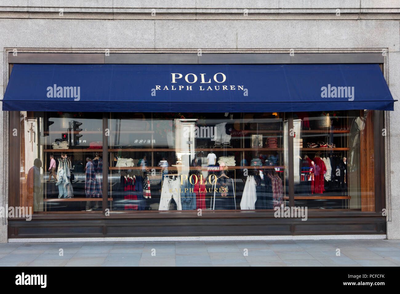 Londres, Royaume-Uni - 31 juillet 2018 : Polo Ralph Lauren vêtements boutique  boutique sur Regent Street au centre de Londres Photo Stock - Alamy